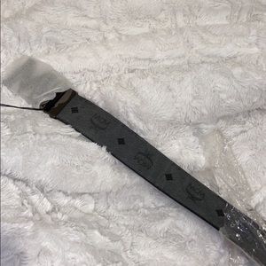 NEVER WORN. Reversible, Men’s MCM Belt.